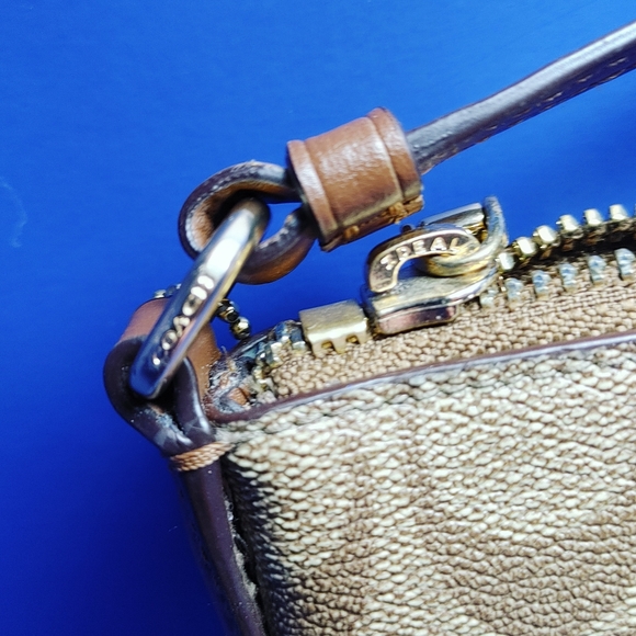 NEW COACH PURSE WITH WALLET - Picture 11 of 14